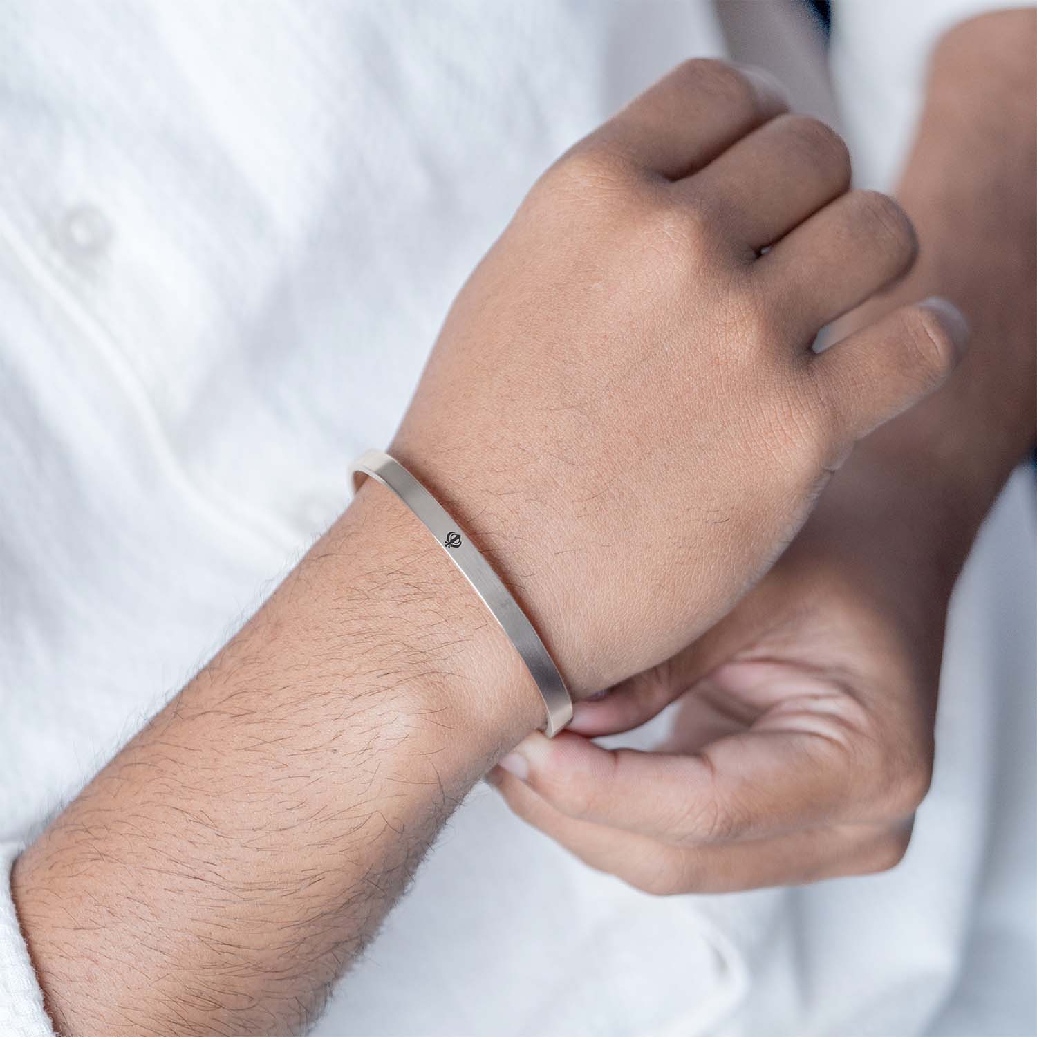 Khanda Gloss Cuff Adjustable Bracelet Silver