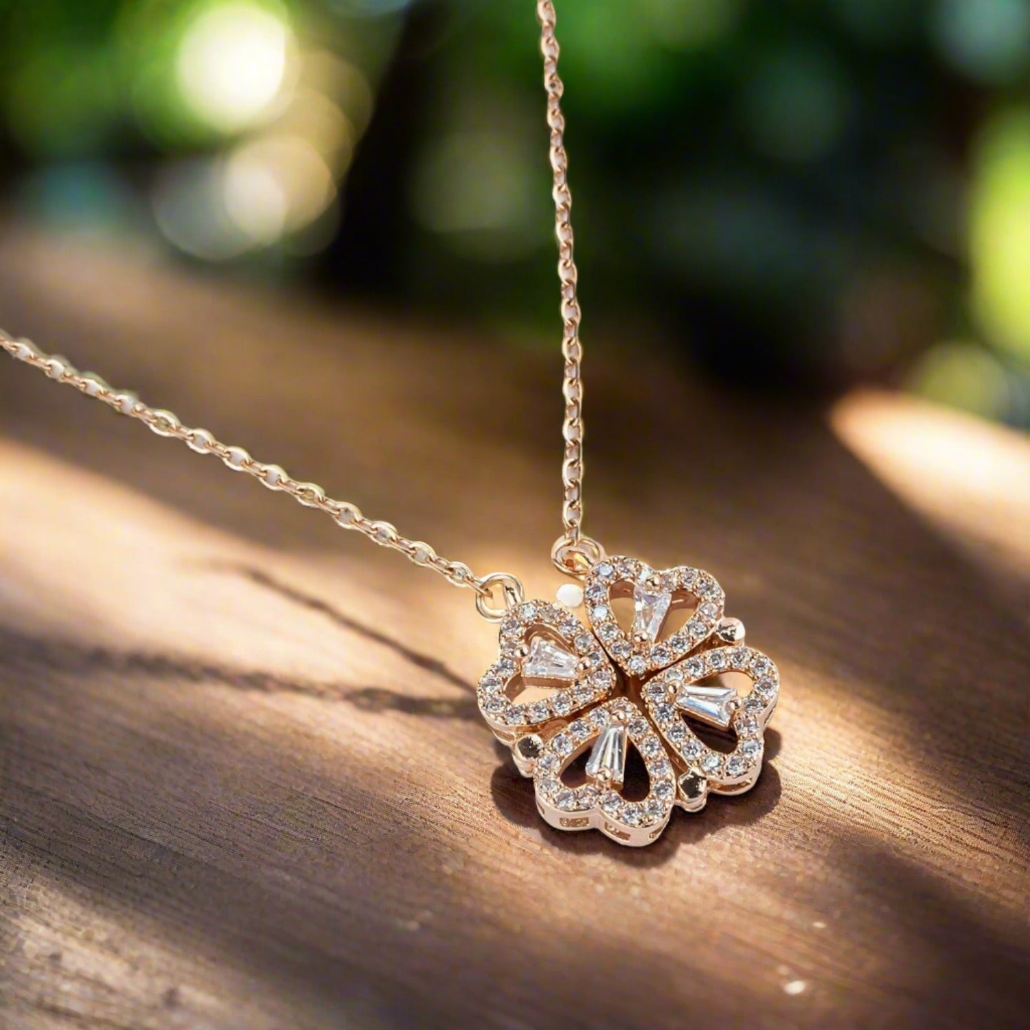 W Premium Jewellery Necklace Clover Magnetic Rose Gold